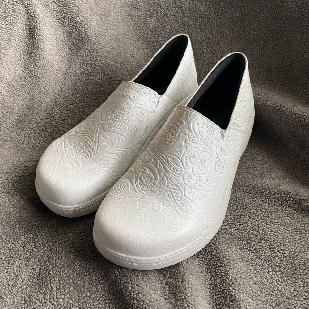 Landau FootWeaRx 9 White Patterned Texture Nursing Professional Clog Non-Slip